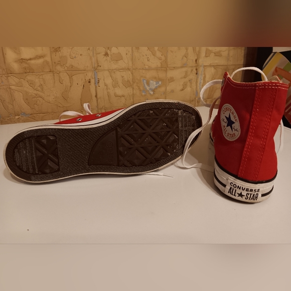 Converse Hightops - Picture 3 of 6